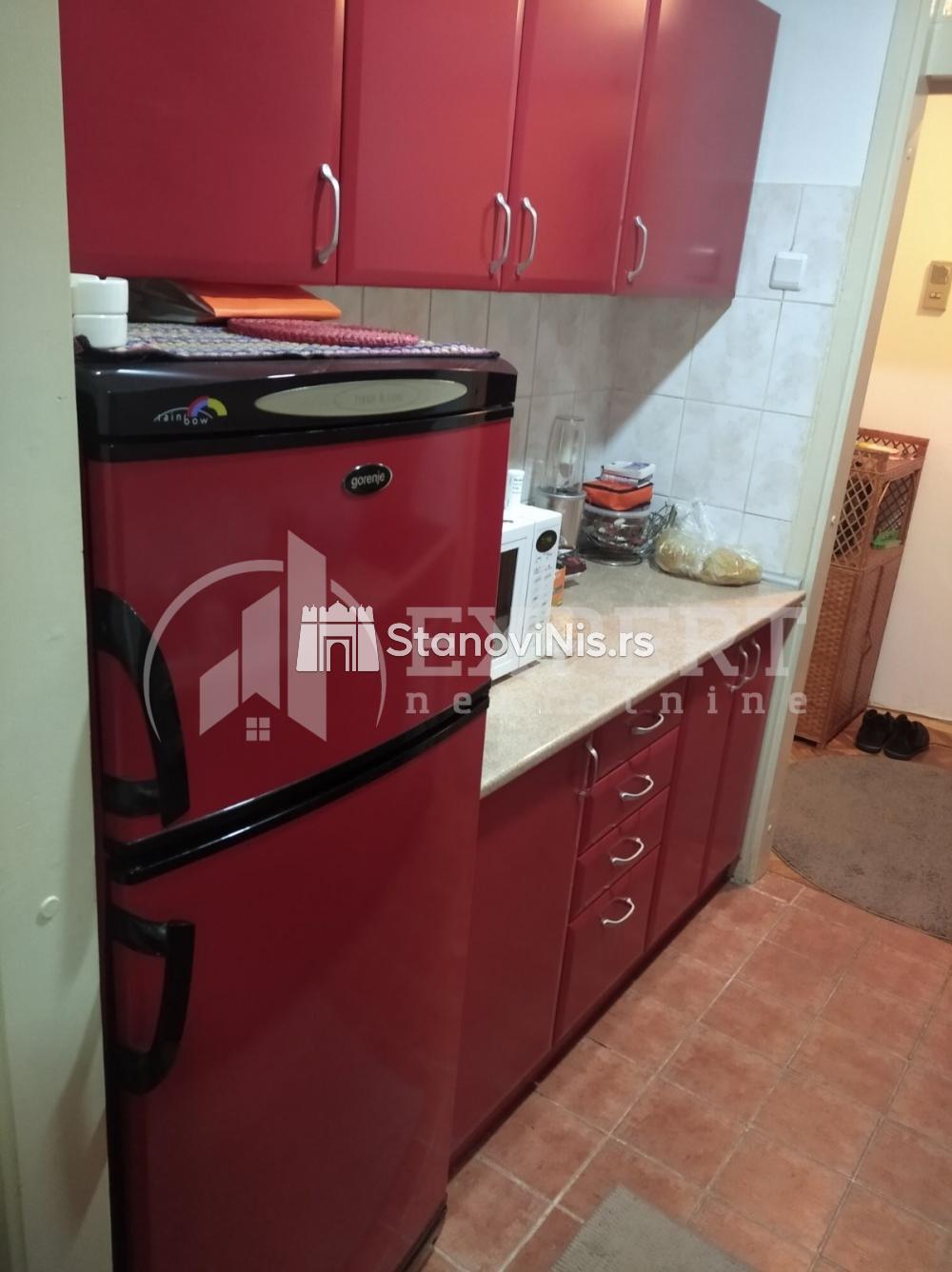 Slika 6 - Stan u zgradi, uknjižen, centralno grejanje, oglas ID p-05893