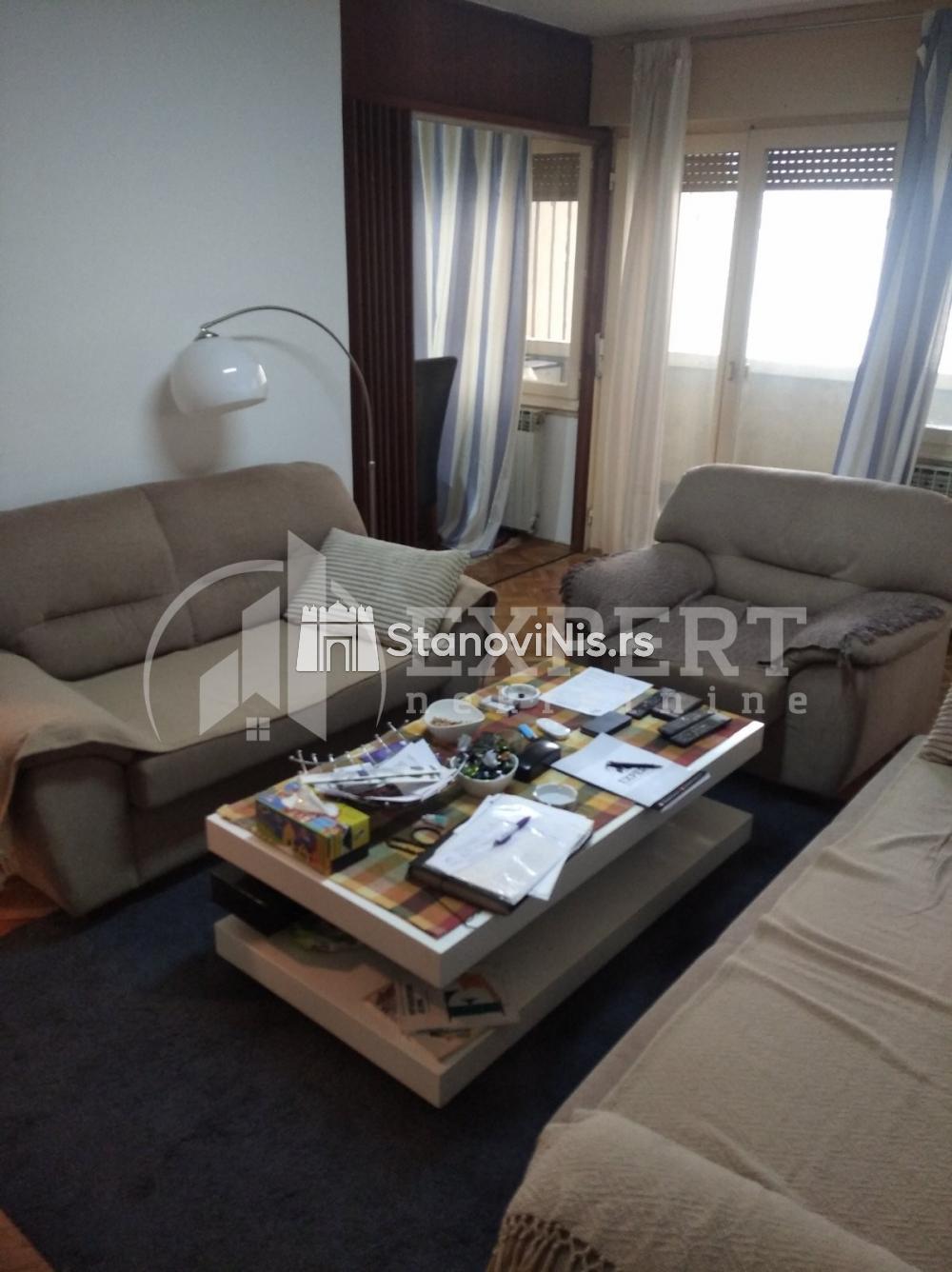 Slika 2 - Stan u zgradi, uknjižen, centralno grejanje, oglas ID p-05893