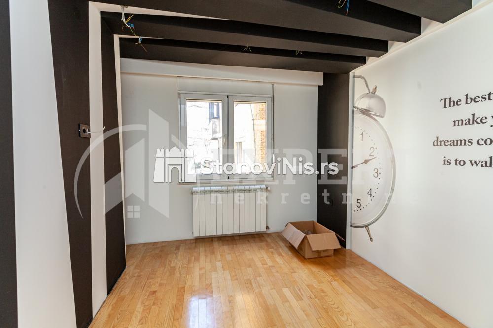 Slika 10 - Stan u zgradi, novogradnja, uknjižen, etažno grejanje, oglas ID p-05541