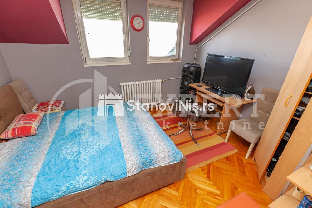 Slika 10 - Stan u zgradi, uknjižen, centralno grejanje, oglas ID p-05443