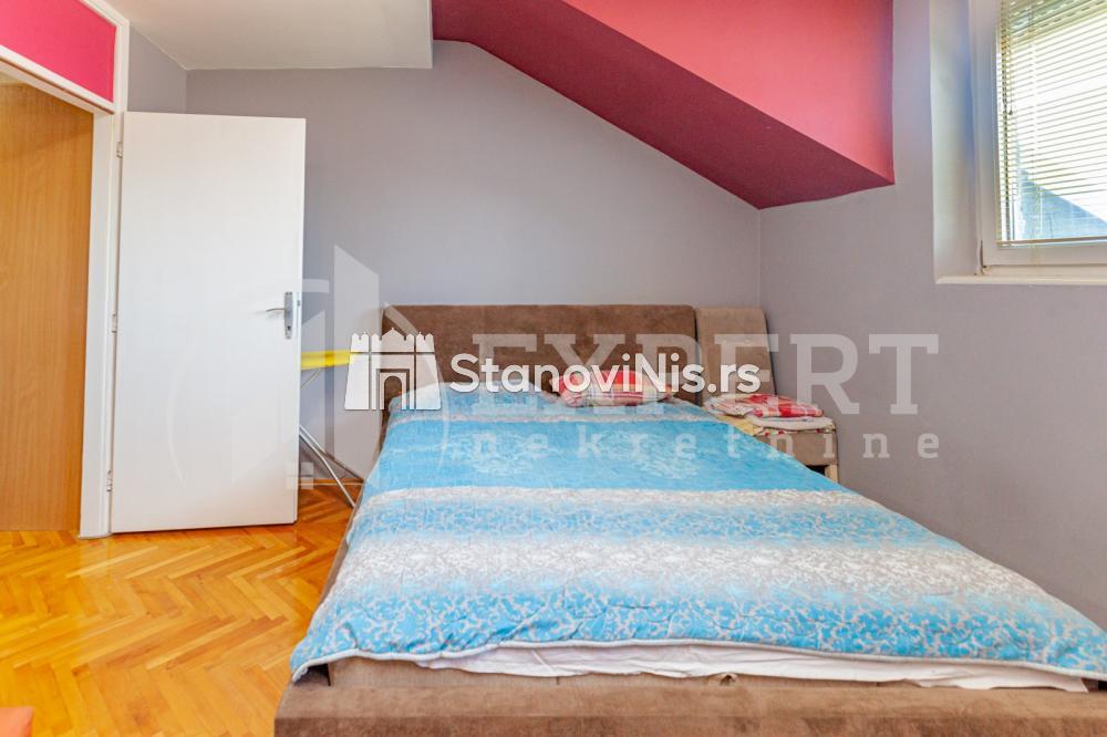 Slika 11 - Stan u zgradi, uknjižen, centralno grejanje, oglas ID p-05443