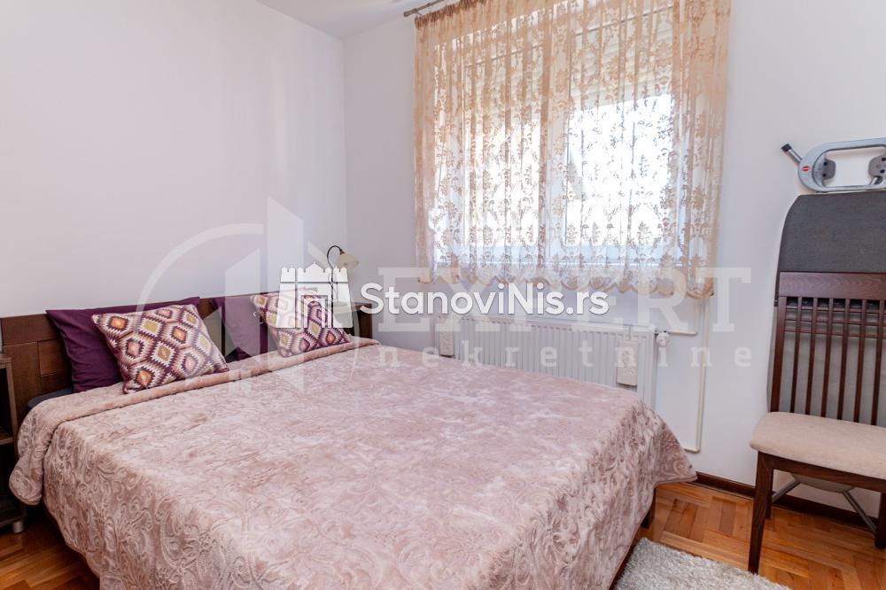 Slika 10 - Stan u zgradi, novogradnja, uknjižen, etažno grejanje, oglas ID p-05347