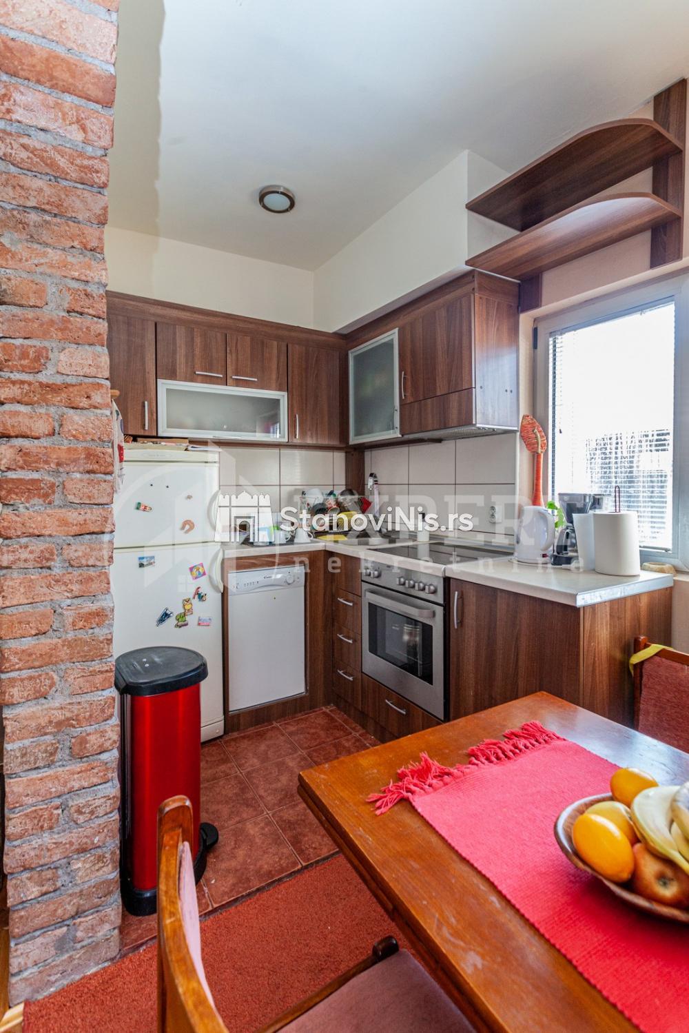 Slika 10 - Stan u zgradi, uknjižen, etažno grejanje, oglas ID p-05014