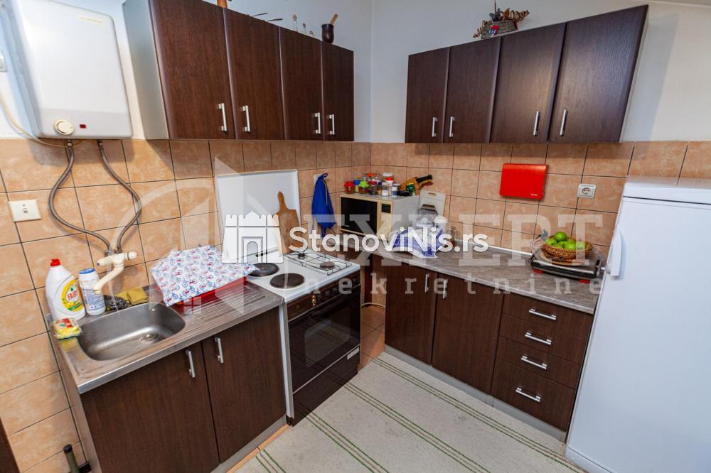 Slika 5 - Stan u zgradi, etažno grejanje, oglas ID p-04352