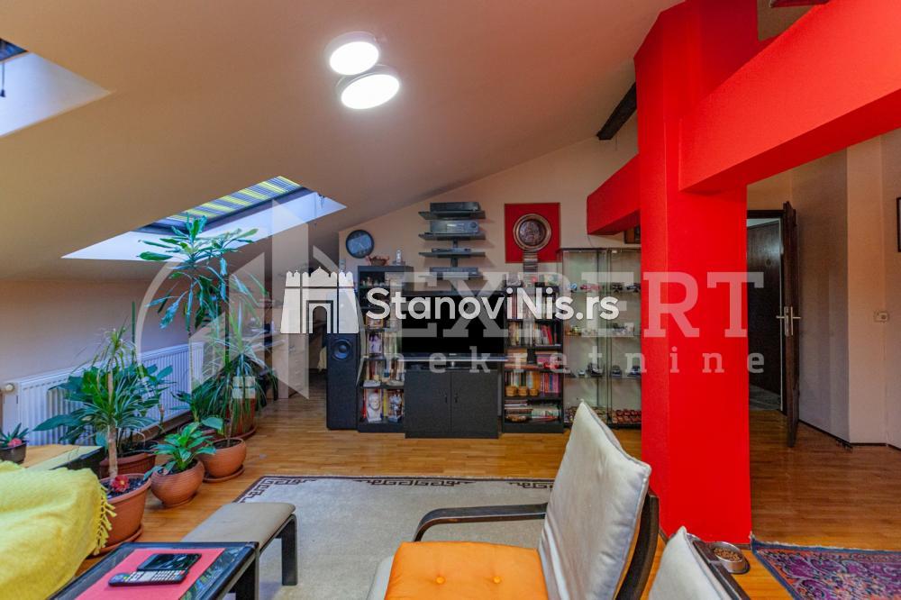 Slika 9 - Stan u zgradi, etažno grejanje, oglas ID p-04352