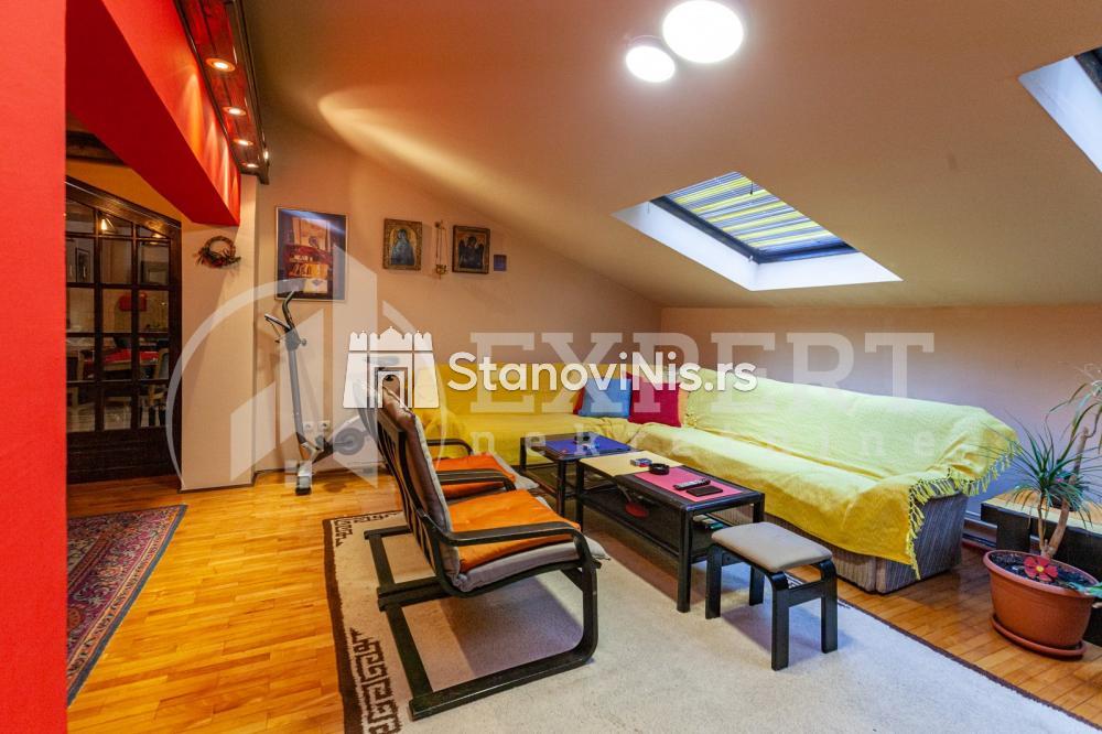 Slika 10 - Stan u zgradi, etažno grejanje, oglas ID p-04352