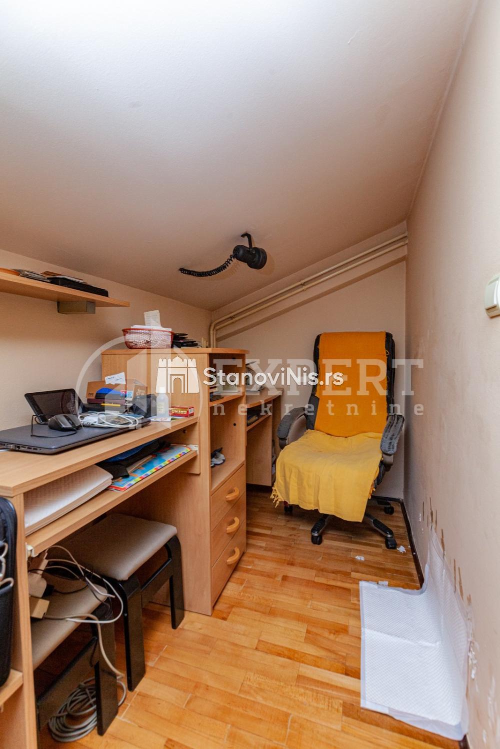 Slika 7 - Stan u zgradi, etažno grejanje, oglas ID p-04352