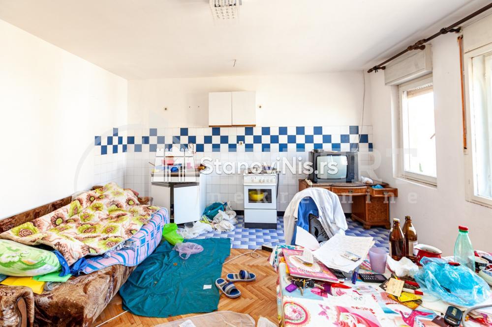 Slika 4 - Stan u zgradi, uknjižen, grejanje na struju, oglas ID p-04007