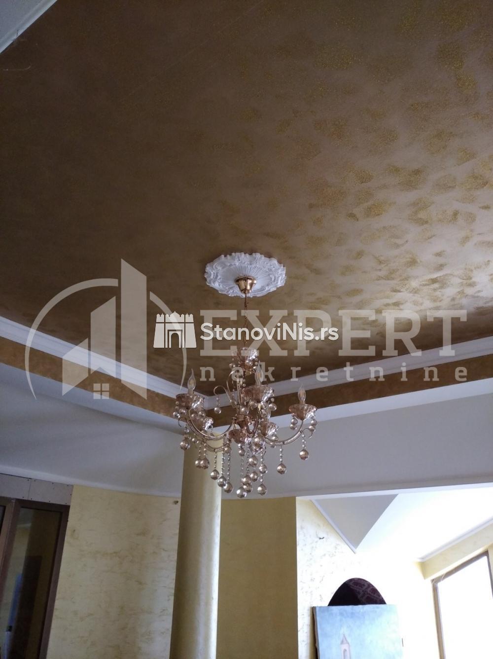 Slika 1 - Stan u zgradi, uknjižen, etažno grejanje, oglas ID p-01044