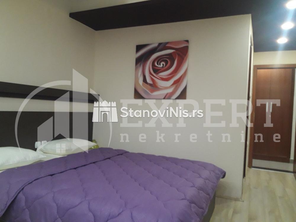 Slika 8 - Stan u zgradi, uknjižen, grejanje na struju, oglas ID p-01040