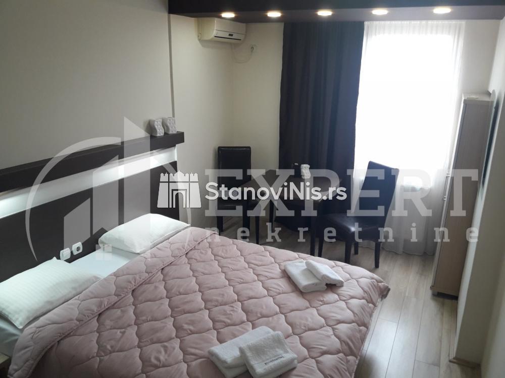 Slika 9 - Stan u zgradi, uknjižen, grejanje na struju, oglas ID p-01040