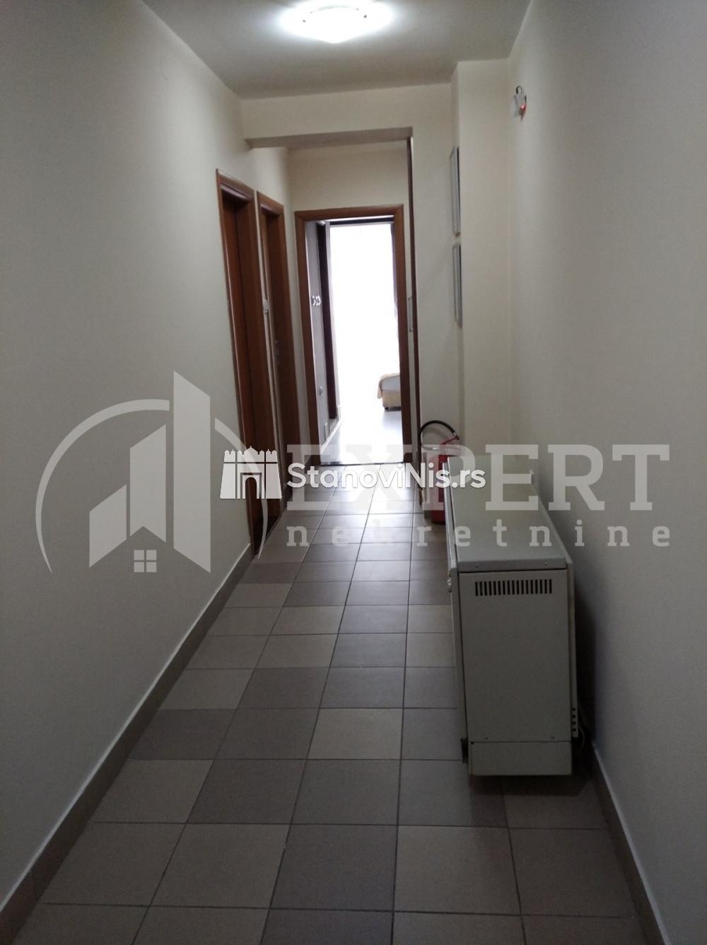 Slika 3 - Stan u zgradi, uknjižen, grejanje na struju, oglas ID p-01040