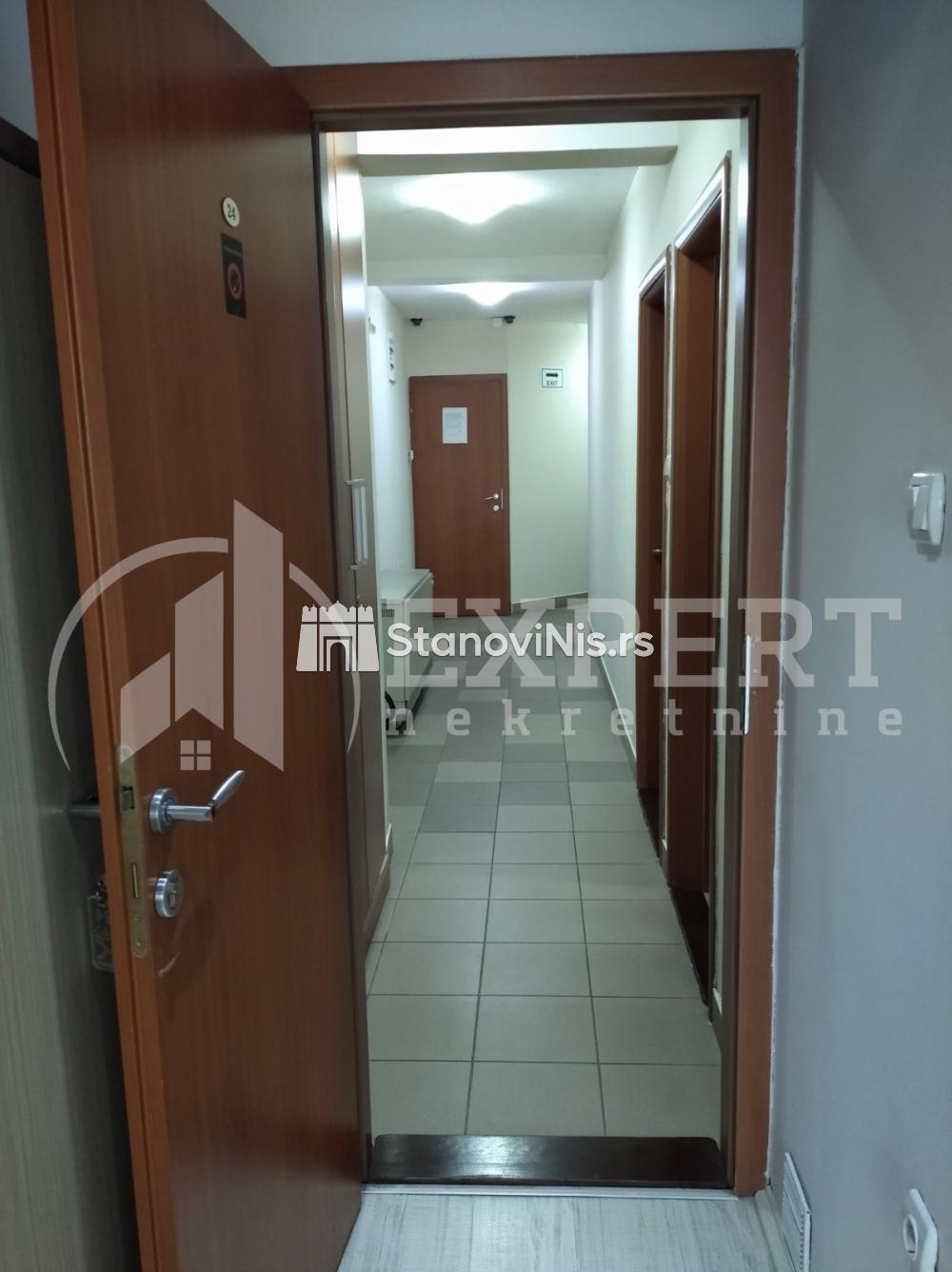 Slika 4 - Stan u zgradi, uknjižen, grejanje na struju, oglas ID p-01040