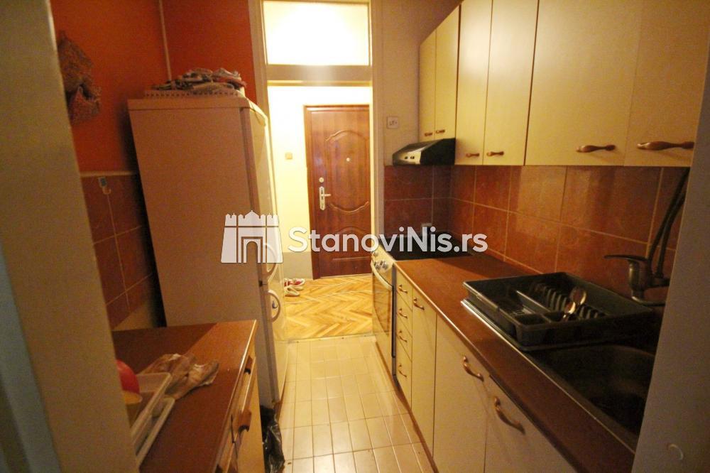 Slika 4 - Stan u zgradi, uknjižen, centralno grejanje, oglas ID p-0513