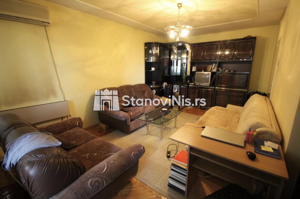 Glavna slika -Stan u zgradi, uknjižen, centralno grejanje, oglas ID p-0513