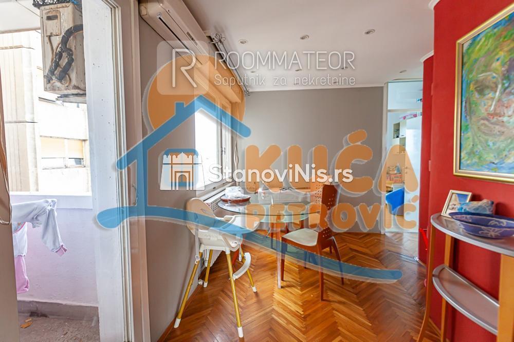 Slika 9 - Stan u zgradi, uknjižen, centralno grejanje, oglas ID p-09992