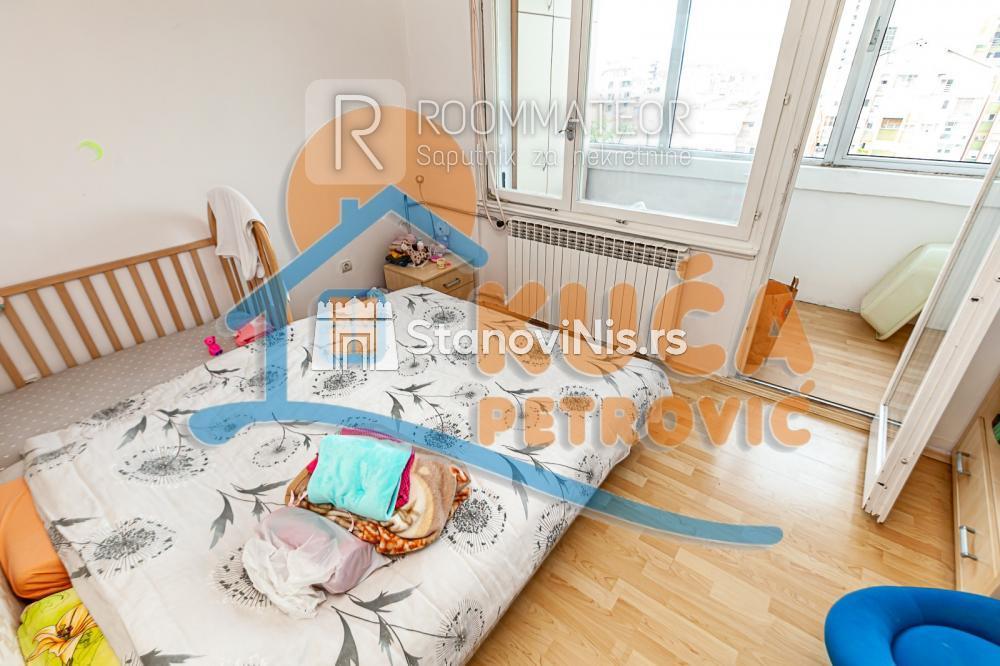 Slika 6 - Stan u zgradi, uknjižen, centralno grejanje, oglas ID p-09992