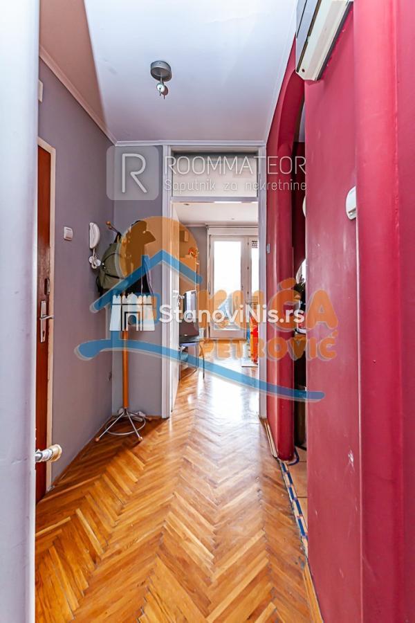 Slika 2 - Stan u zgradi, uknjižen, centralno grejanje, oglas ID p-09992