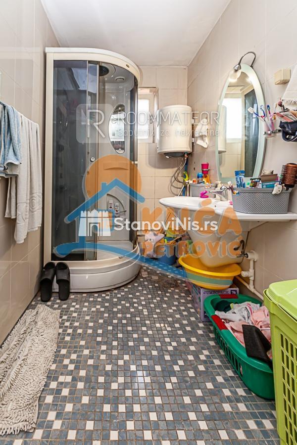 Slika 3 - Stan u zgradi, uknjižen, centralno grejanje, oglas ID p-09992