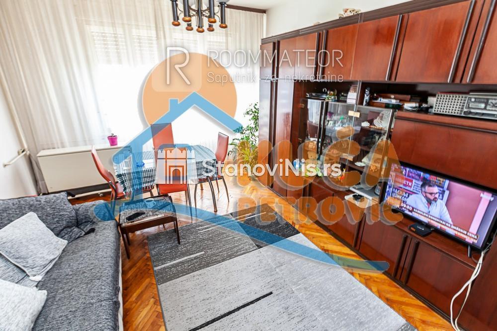 Slika 1 - Stan u zgradi, oglas ID p-09678