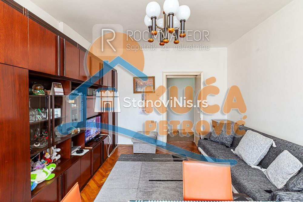 Slika 2 - Stan u zgradi, oglas ID p-09678