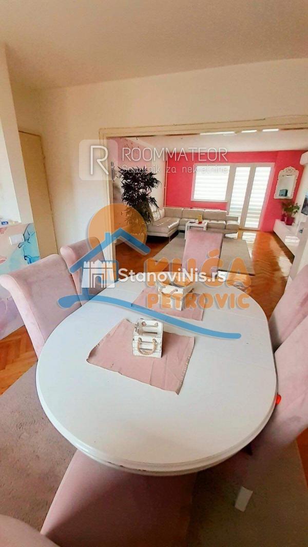 Slika 5 - Stan u zgradi, uknjižen, centralno grejanje, oglas ID p-09148