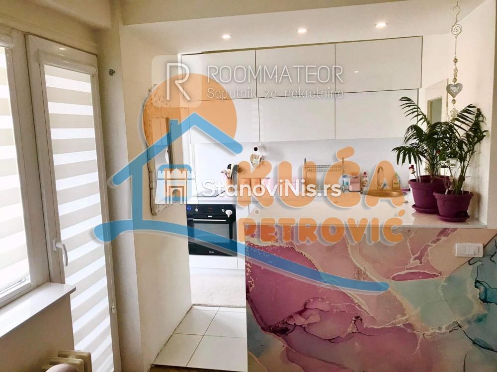 Slika 10 - Stan u zgradi, uknjižen, centralno grejanje, oglas ID p-09148