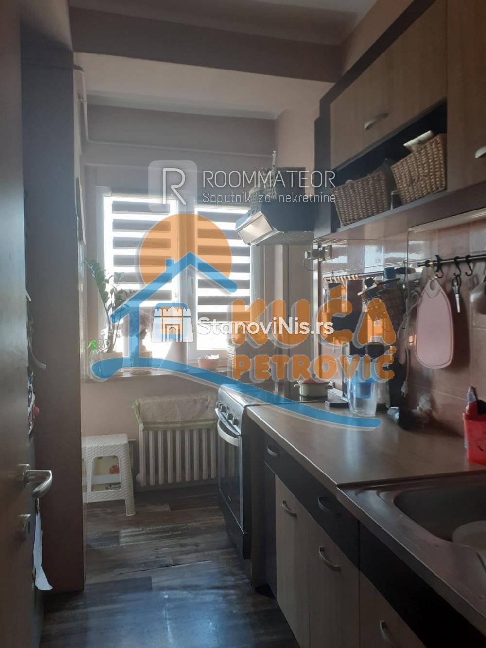 Slika 6 - Stan u zgradi, uknjižen, centralno grejanje, oglas ID p-08921