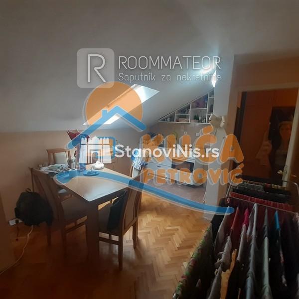 Glavna slika -Stan u zgradi, uknjižen, centralno grejanje, oglas ID p-08892