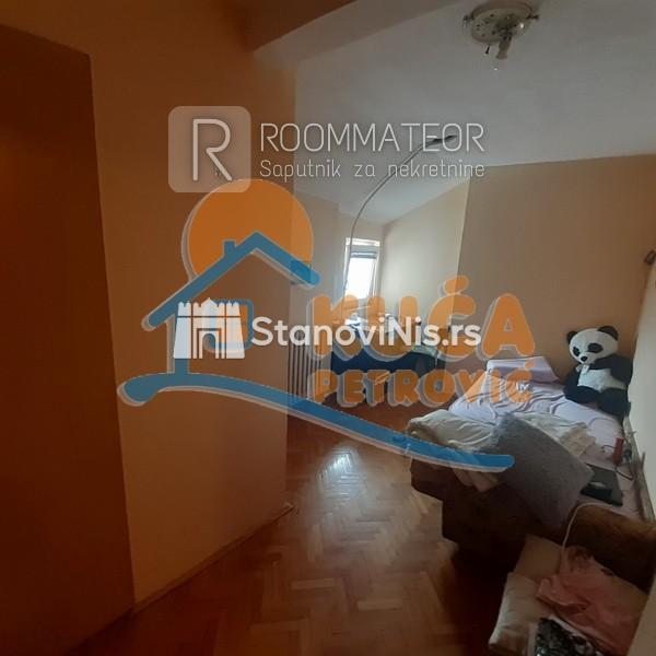 Slika 9 - Stan u zgradi, uknjižen, centralno grejanje, oglas ID p-08892