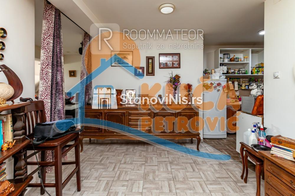 Slika 7 - Stan u zgradi, novogradnja, uknjižen, grejanje na struju, oglas ID p-08834