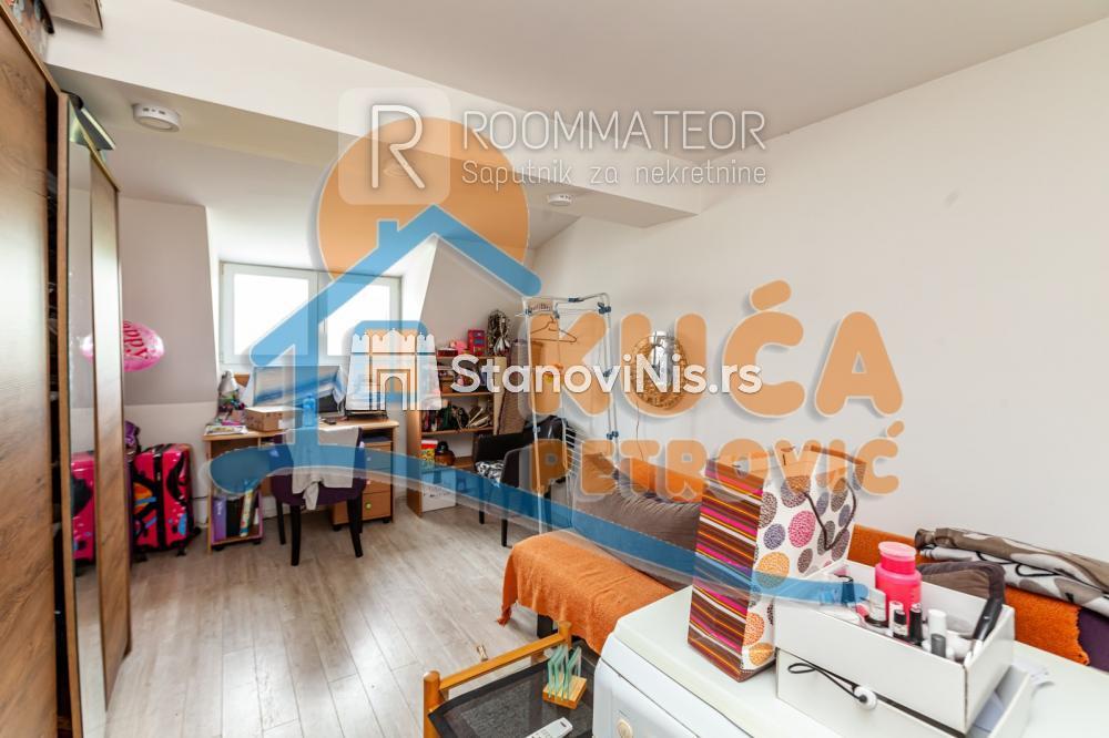 Slika 5 - Stan u zgradi, novogradnja, uknjižen, grejanje na struju, oglas ID p-08834