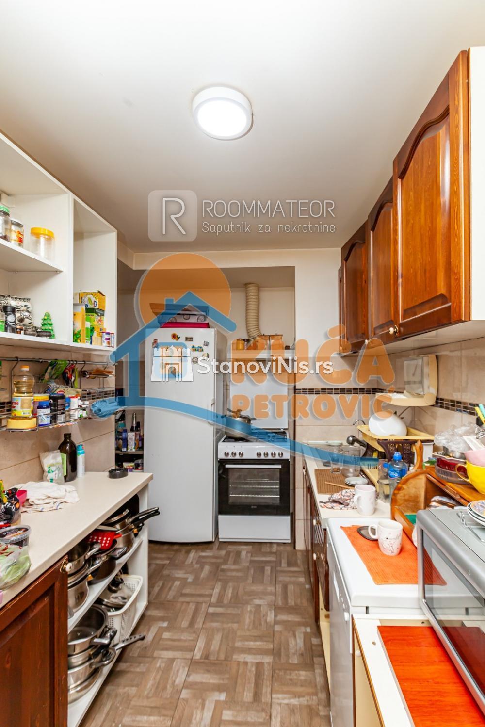 Slika 8 - Stan u zgradi, novogradnja, uknjižen, grejanje na struju, oglas ID p-08834