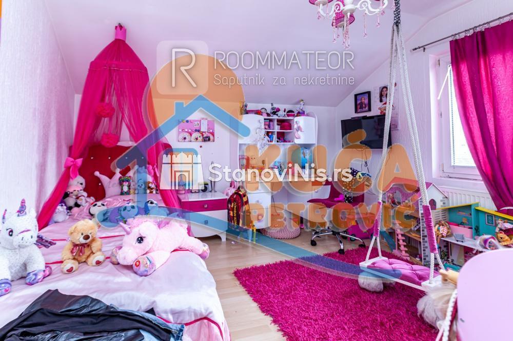 Slika 4 - Stan u zgradi, uknjižen, etažno grejanje, oglas ID p-08729