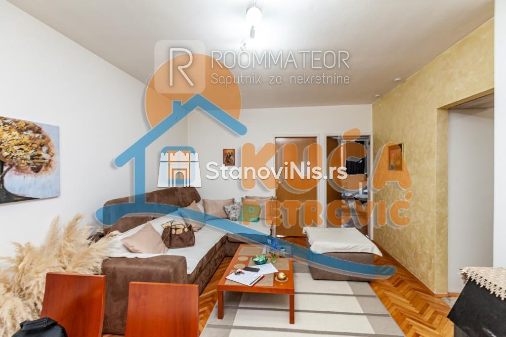 Slika 1 - Stan u zgradi, oglas ID p-08315