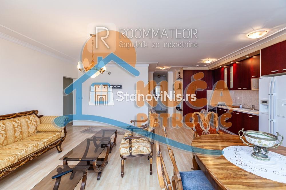 Slika 3 - Stan u zgradi, uknjižen, centralno grejanje, oglas ID p-08266