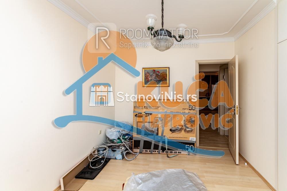 Slika 9 - Stan u zgradi, uknjižen, centralno grejanje, oglas ID p-08266