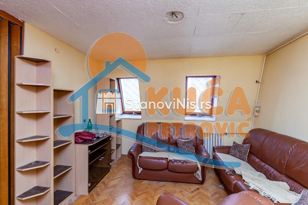 Glavna slika -Stan u zgradi, uknjižen, centralno grejanje, oglas ID p-08006