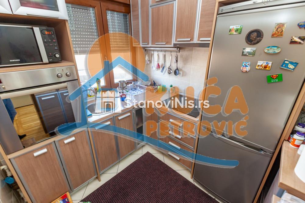 Slika 6 - Stan u zgradi, novogradnja, uknjižen, centralno grejanje, oglas ID p-07942