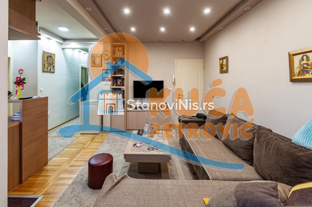 Slika 1 - Stan u zgradi, novogradnja, uknjižen, centralno grejanje, oglas ID p-07942