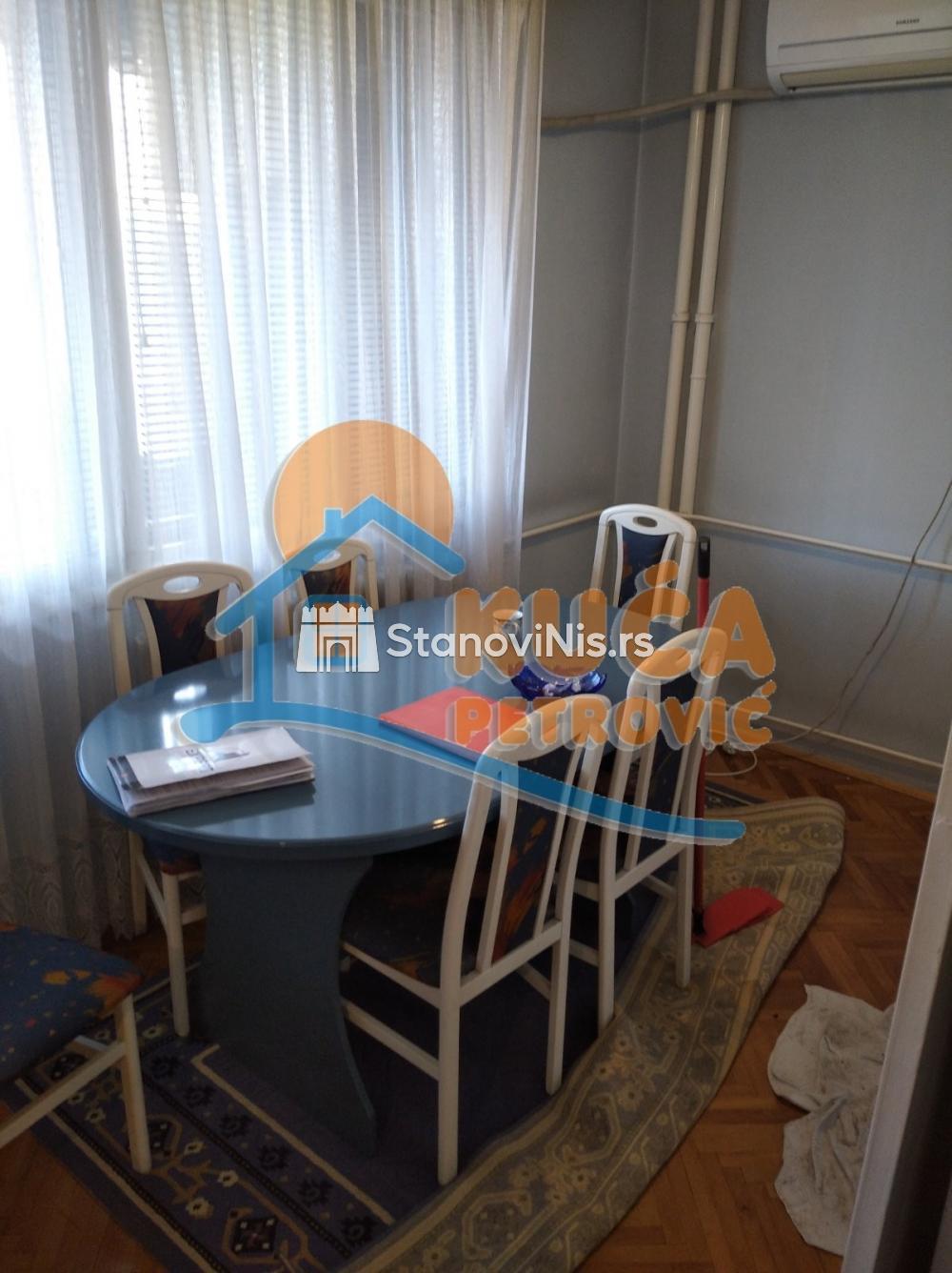 Slika 6 - Stan u zgradi, uknjižen, centralno grejanje, oglas ID p-07907