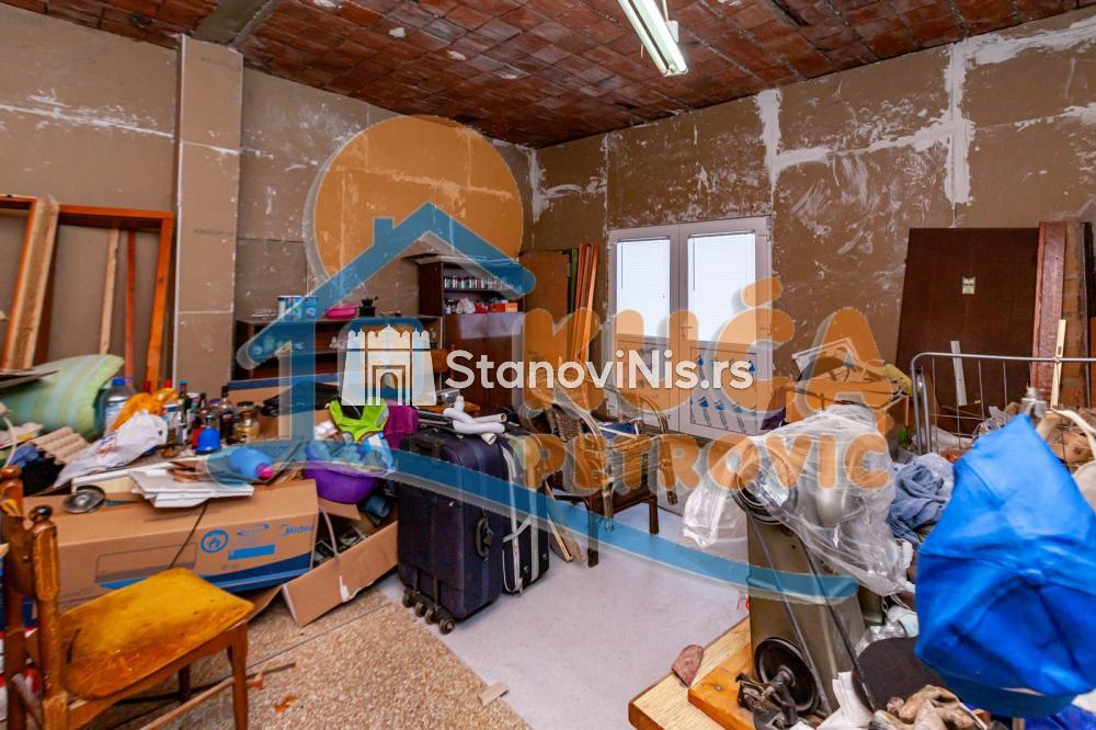 Slika 8 - Stan u zgradi, grejanje na struju, oglas ID p-07778