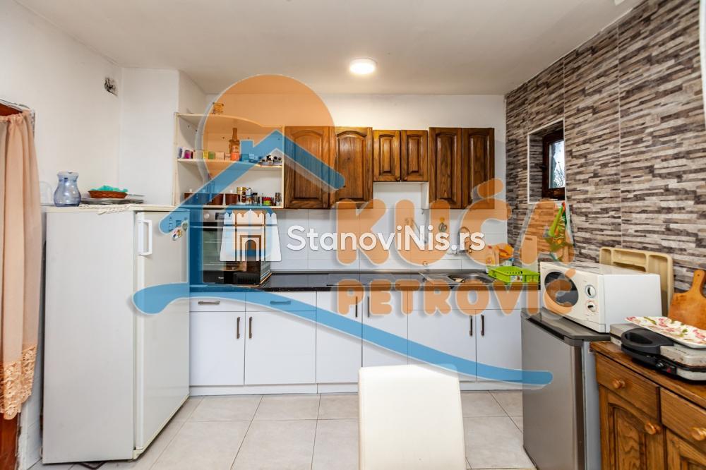 Slika 5 - Stan u zgradi, grejanje na struju, oglas ID p-07778