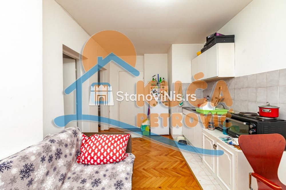 Slika 2 - Stan u zgradi, oglas ID p-07604