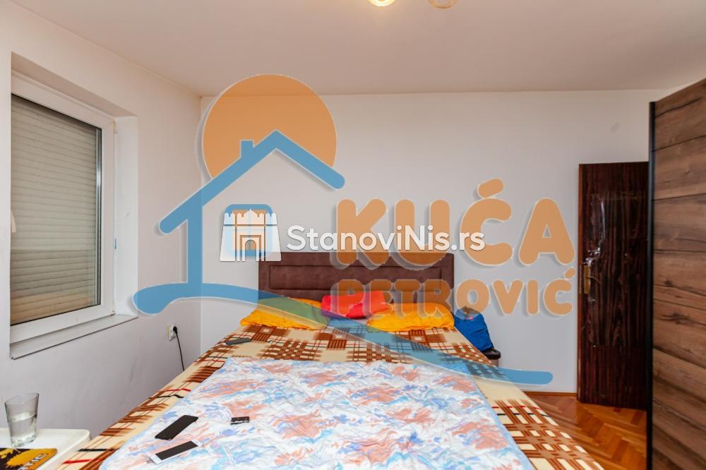 Slika 9 - Stan u zgradi, uknjižen, grejanje na struju, oglas ID p-07561