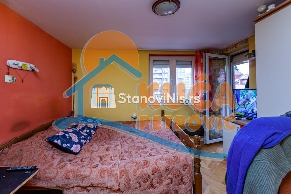 Slika 7 - Stan u zgradi, uknjižen, grejanje na struju, oglas ID p-07561