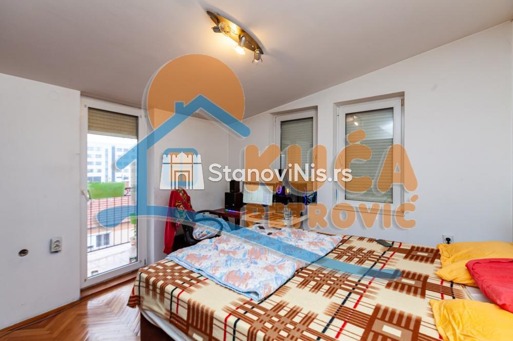 Slika 10 - Stan u zgradi, uknjižen, grejanje na struju, oglas ID p-07561