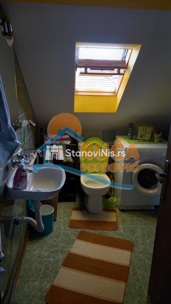 Slika 3 - Stan u zgradi, uknjižen, etažno grejanje, oglas ID p-07383