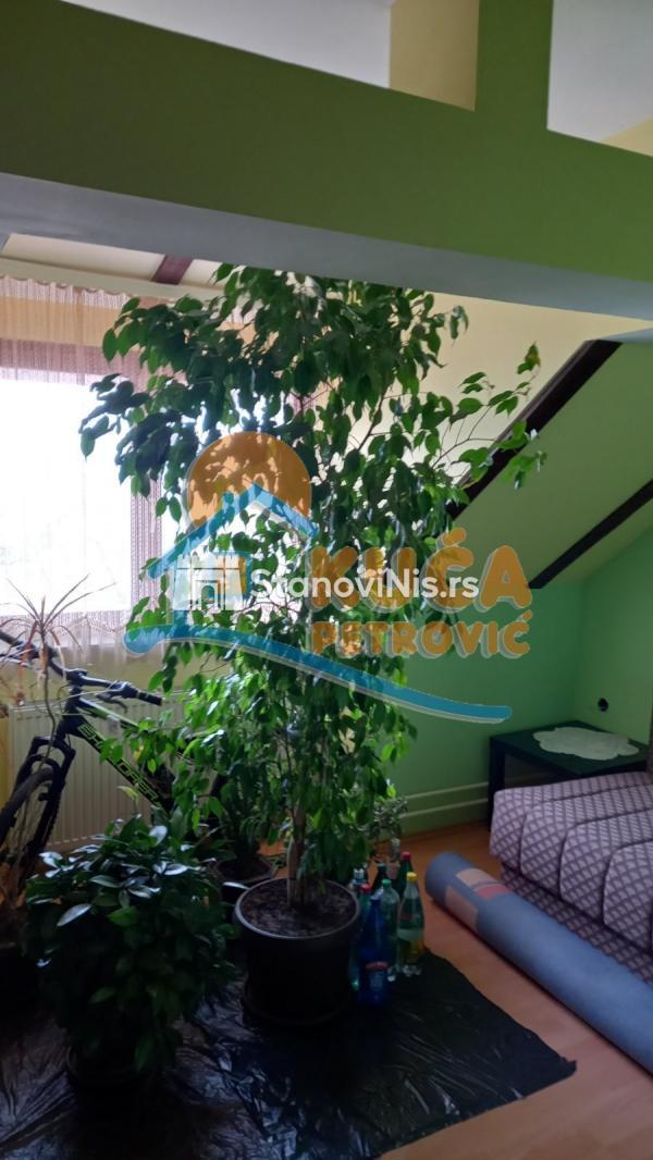 Slika 6 - Stan u zgradi, uknjižen, etažno grejanje, oglas ID p-07383