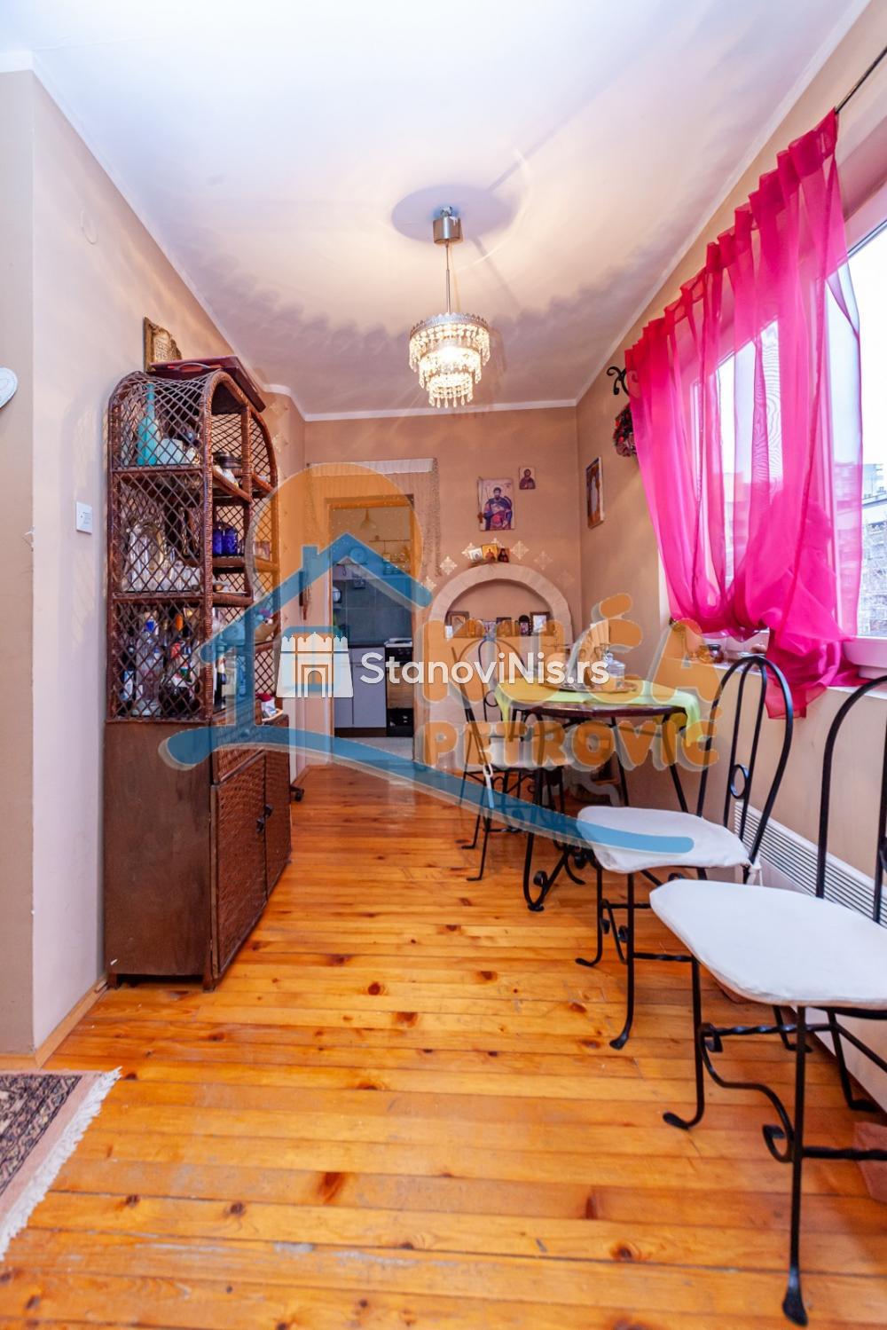 Slika 10 - Stan u zgradi, oglas ID p-07384